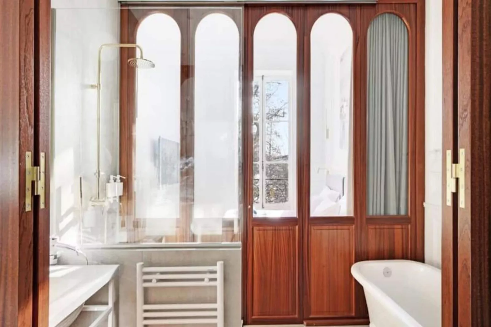 Maison Labruy&egrave;re - Royal Garden Suite-Buitenkant zomer