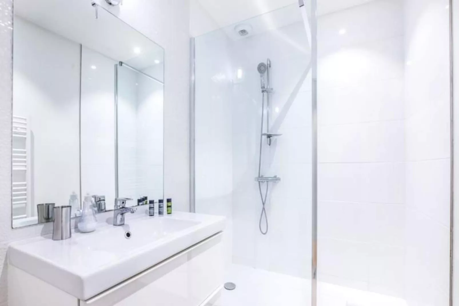 Magnifique Et Lumineux T3 De Charme Aux Quinconces Id&eacute;al Pour 4 Personnes-Buitenkant zomer