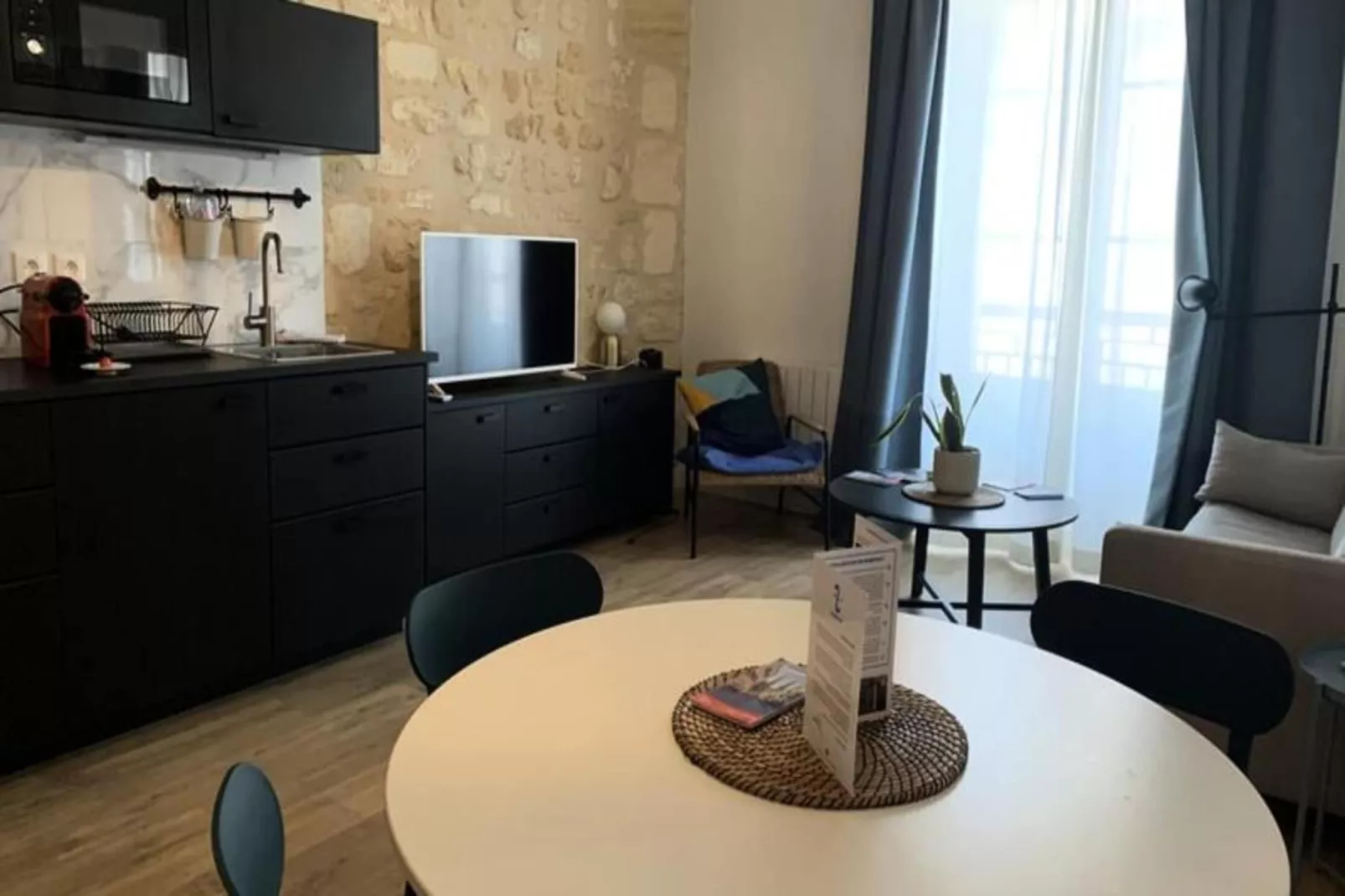 Appartement Lumineux &agrave La Pierre Bordelaise Plein Centre Pour 4 Personnes-Buitenkant zomer