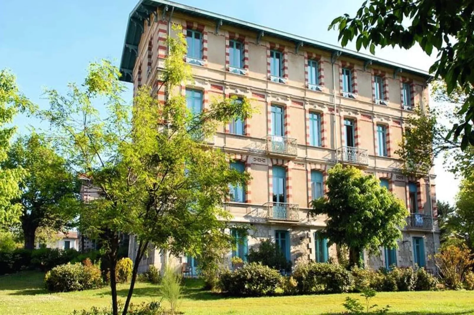 Résidence Villa Régina - Vacances Bleues-Buitenkant zomer