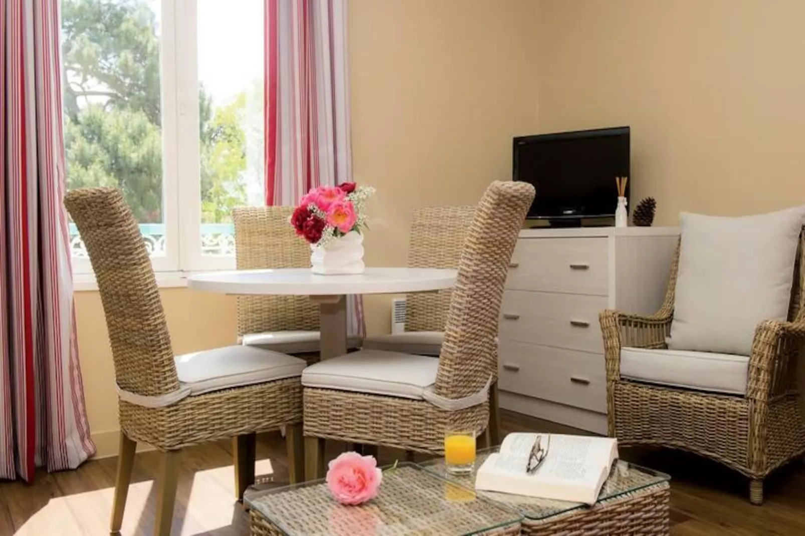 Résidence Villa Régina - Vacances Bleues-Image-tags.