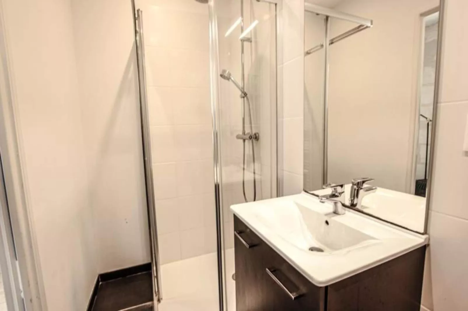 Superbe Appartement Climatis&eacute; En Plein C&oelig;ur Des Chartrons-Badkamer