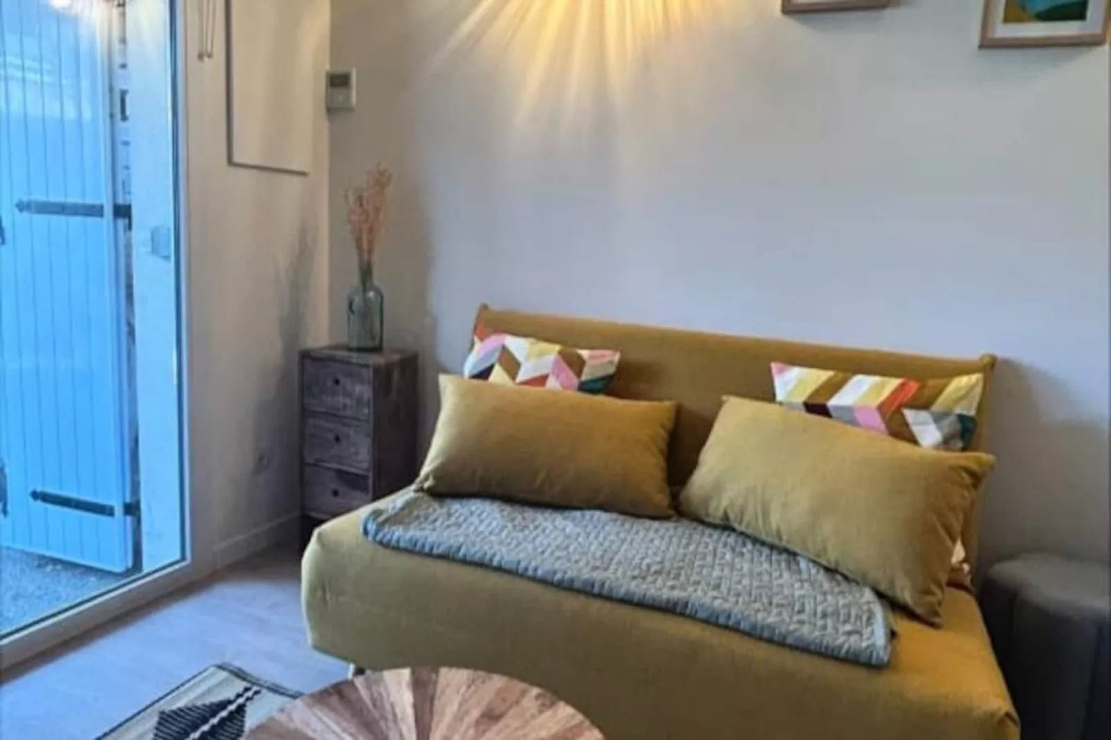 La Coquette En Bord De Plage-Image-tags.