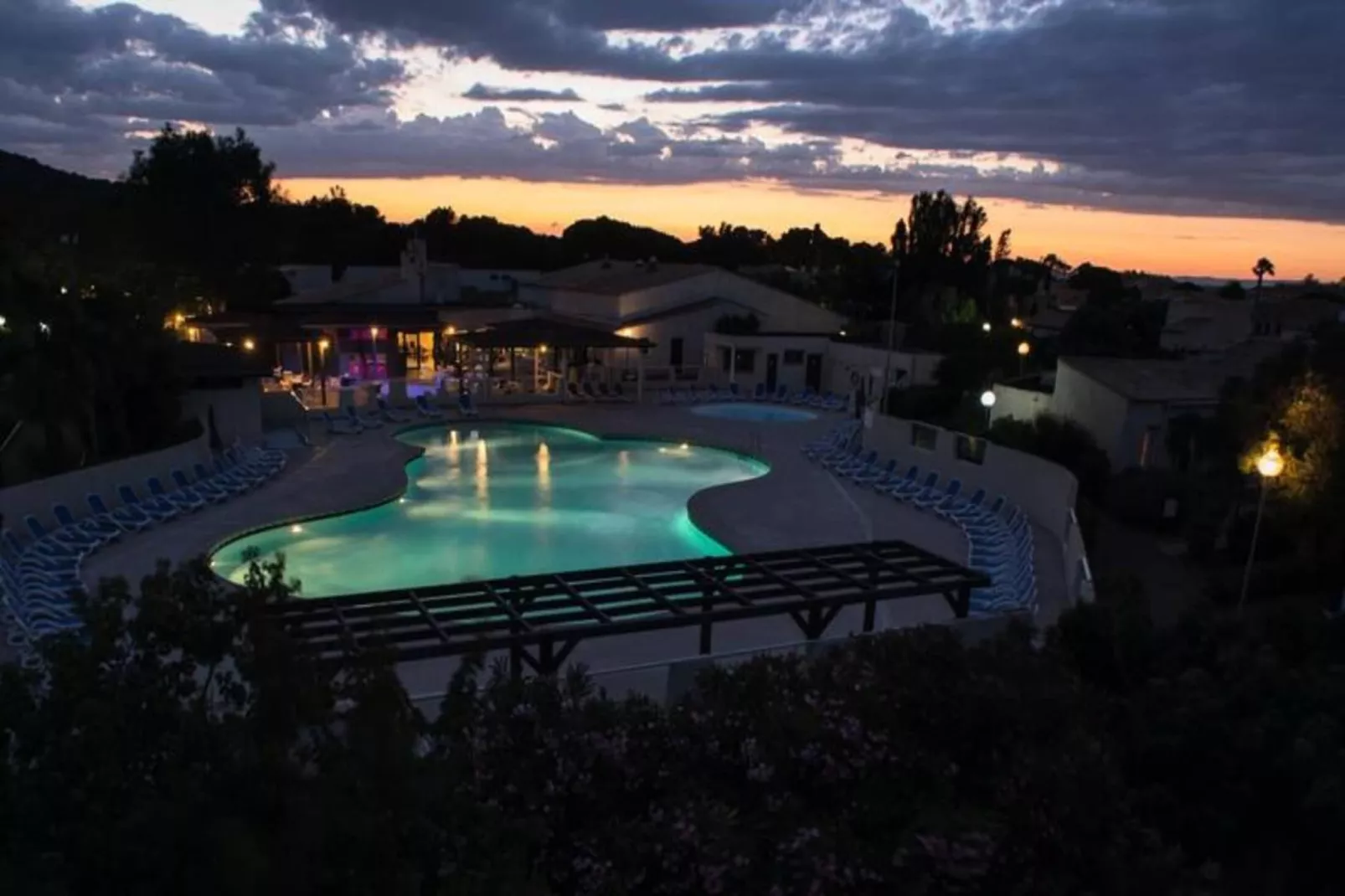 SOWELL Family Cap d'Agde****-Zwembad