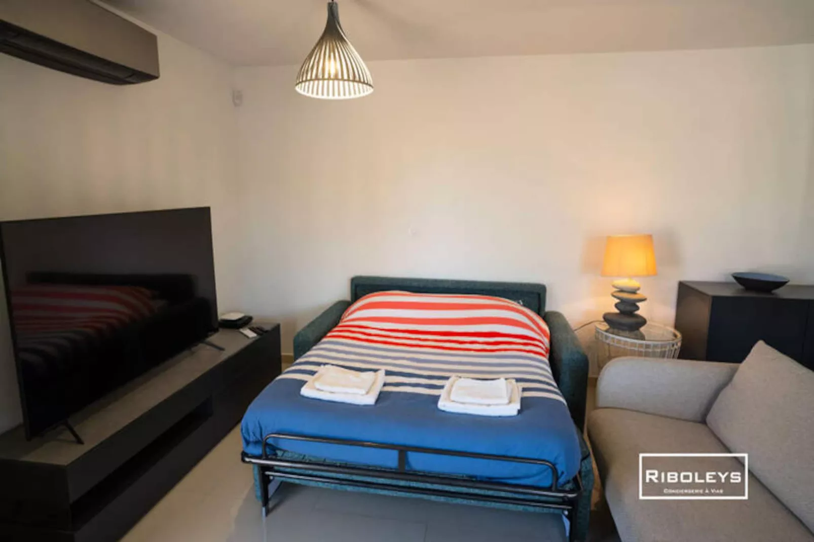 Grand T3 Neuf Climatis&eacute; Avec Wifi &agrave; 100m De La Plage-Image-tags.