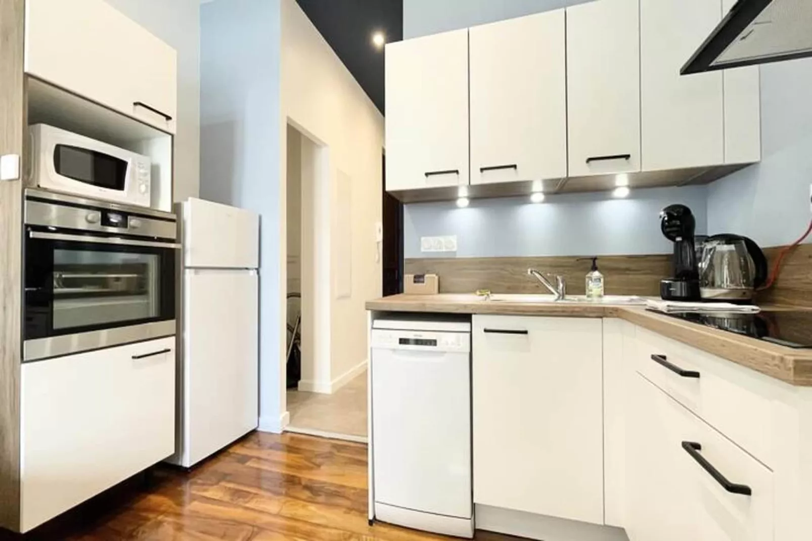 Le Cadet 👨&zwj;👩&zwj;👦&zwj;👦| Jean Jaur&egrave;s |tram A, B E E | T2 Tout &eacute;quip&eacute;-Keuken