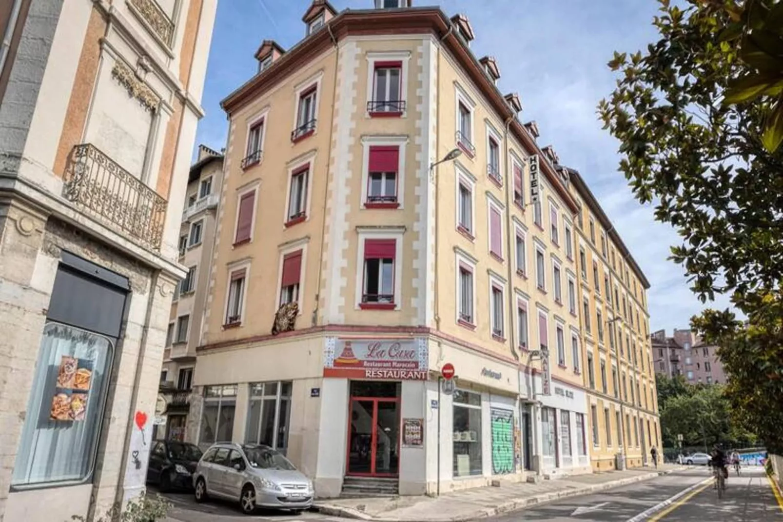 | Beau T2 Enti&egrave;rement R&eacute;nov&eacute; Dans L'hyper Centre, Face Gare 🚅-Buitenkant zomer