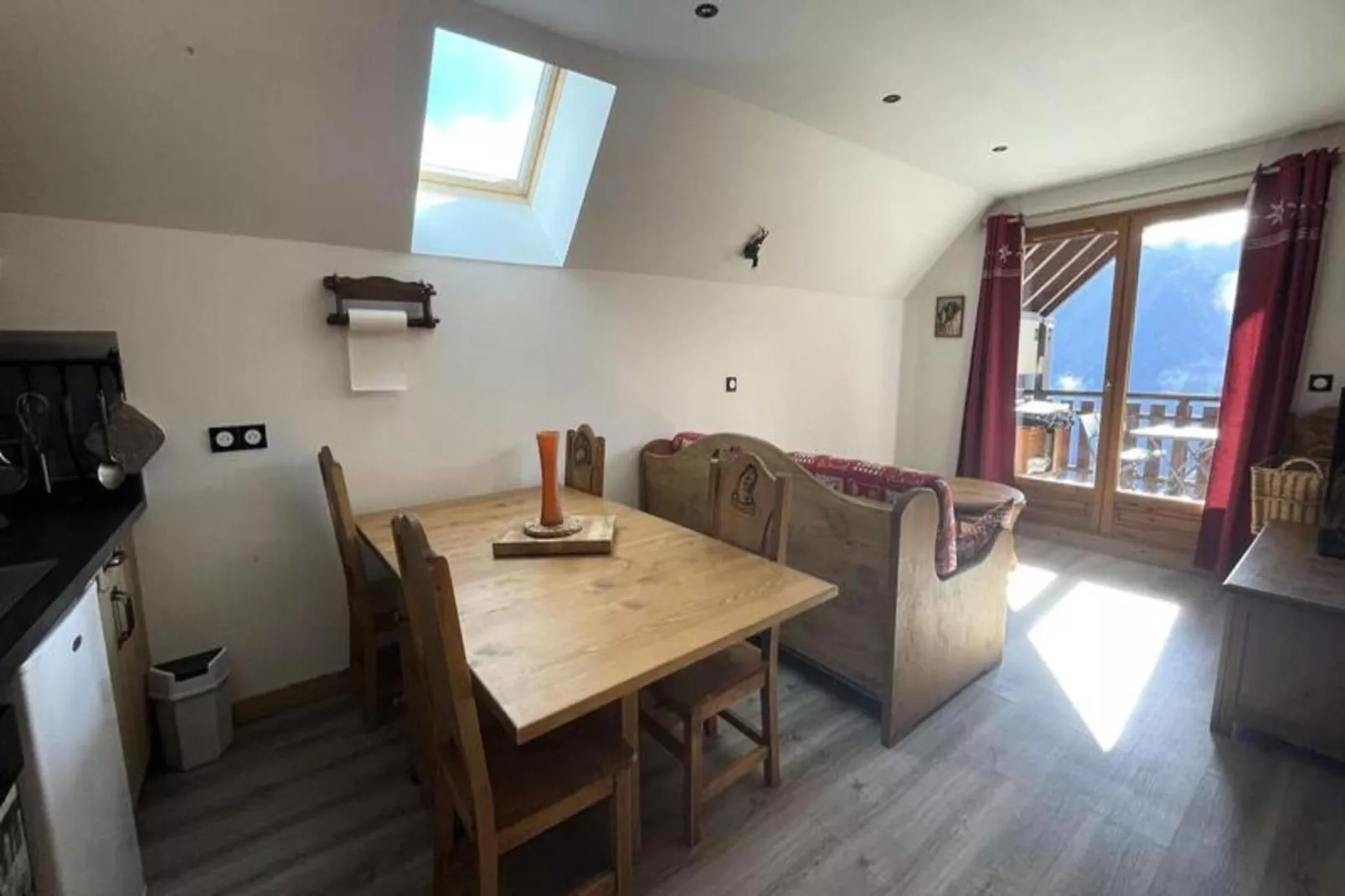 Résidence Prince Des Ecrins-Eetkamer