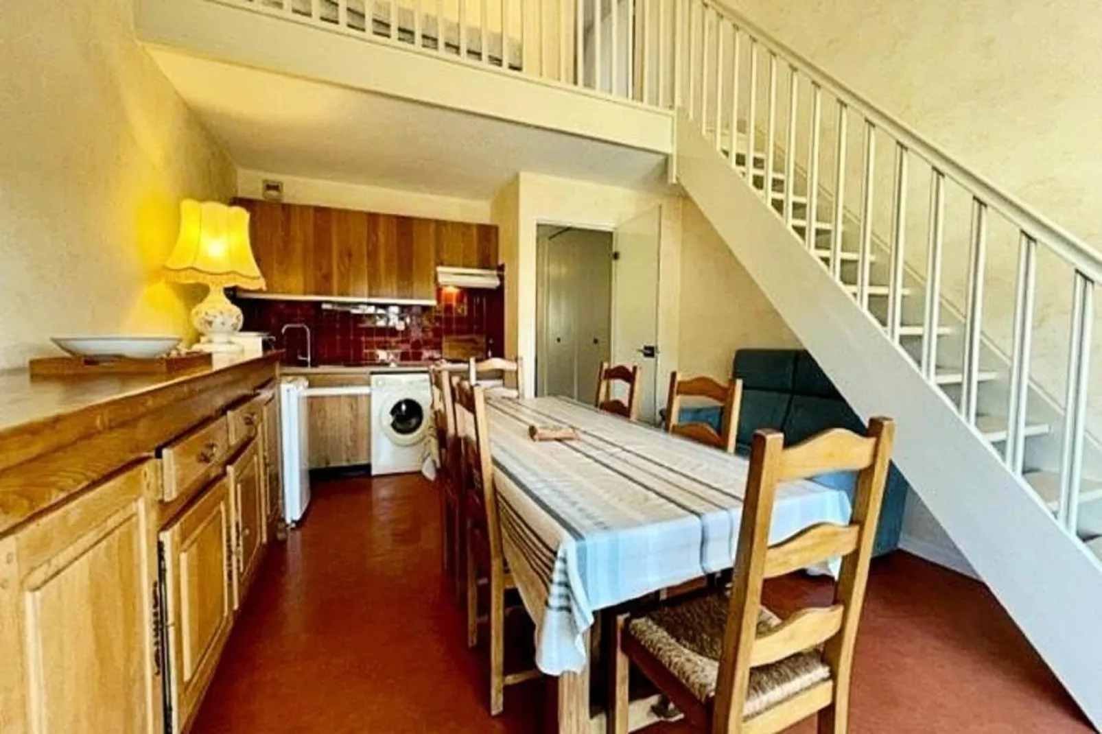 Résidence Bois D'amour-Eetkamer