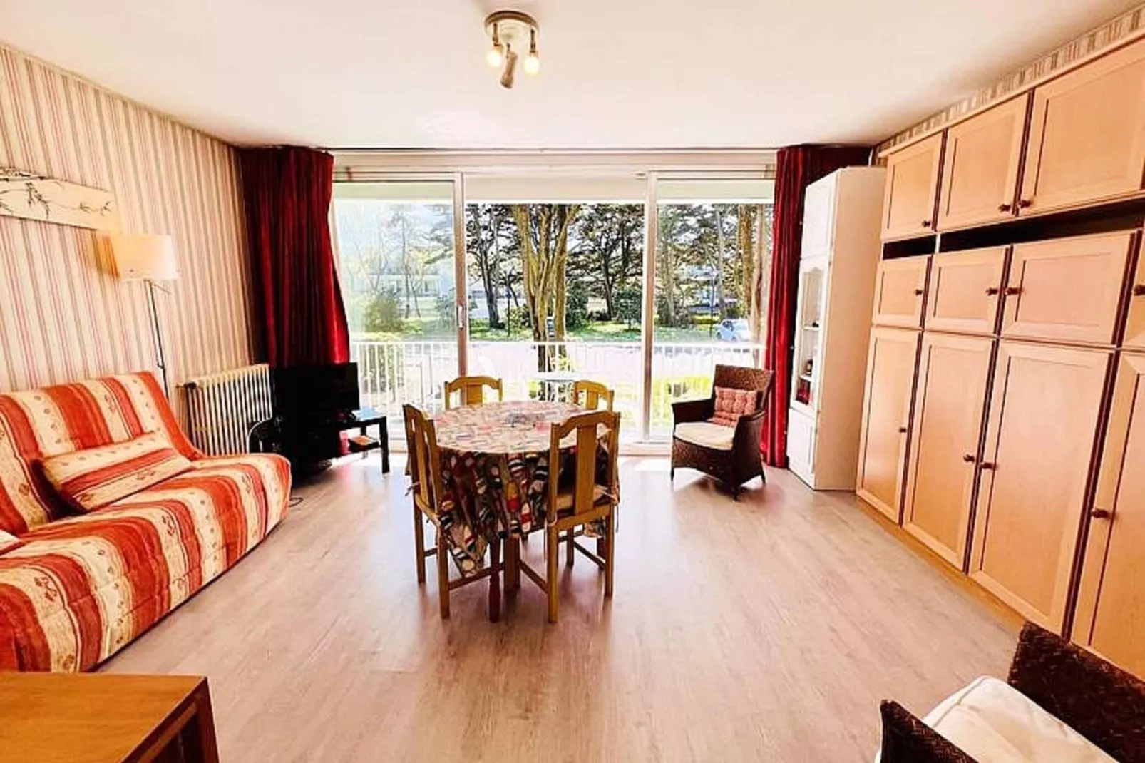 Résidence Goulvars-Eetkamer