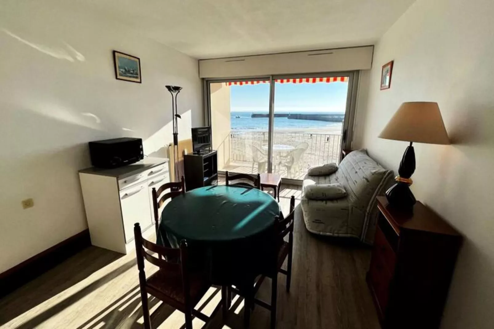 Résidence Dauphins-Eetkamer