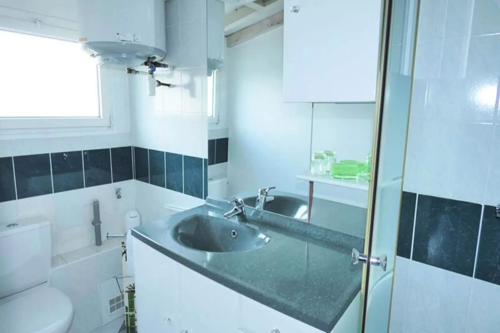 Résidence 12 Chemin De Chevaline-Badkamer