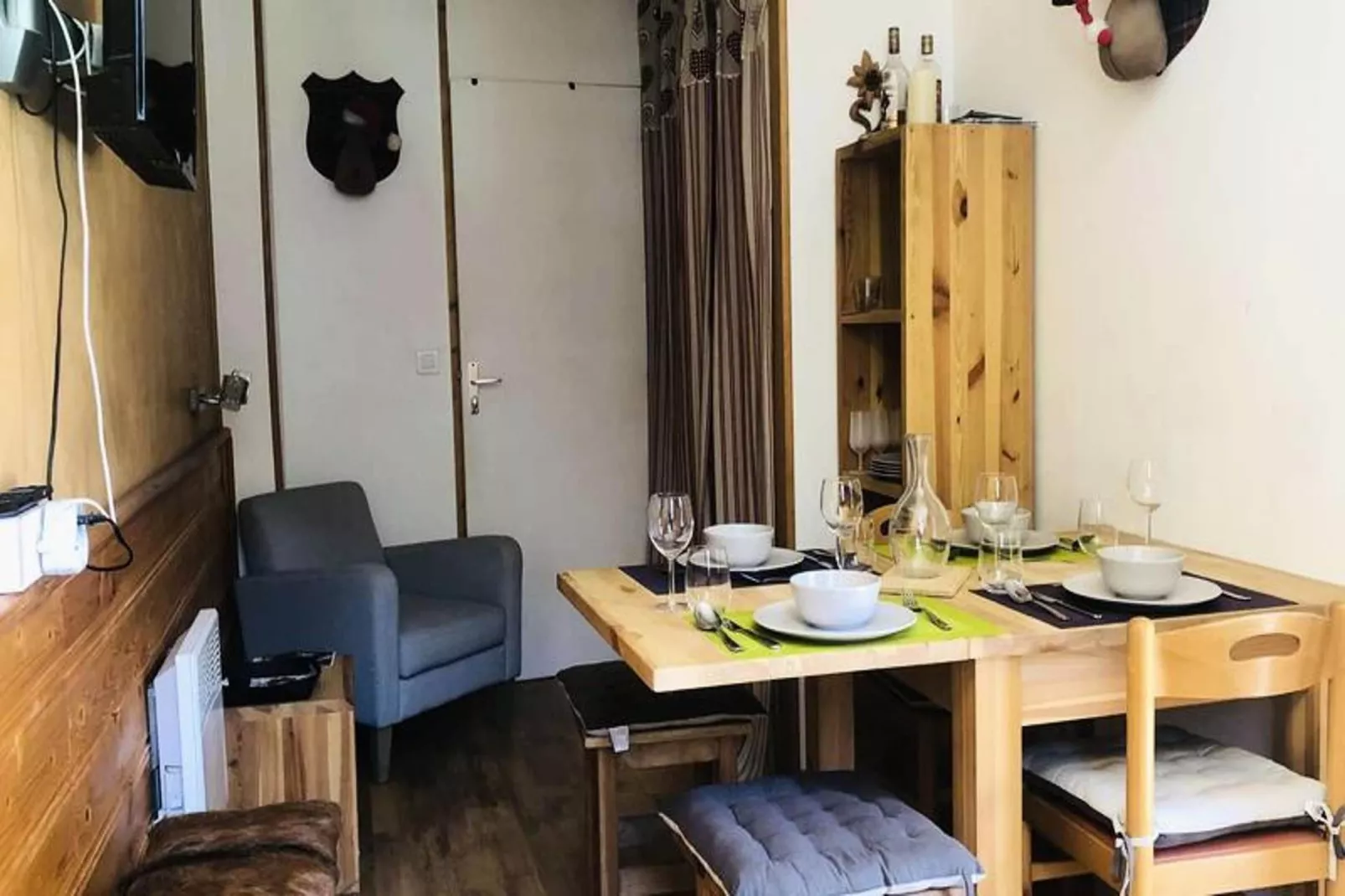 Résidence Cachette-Eetkamer