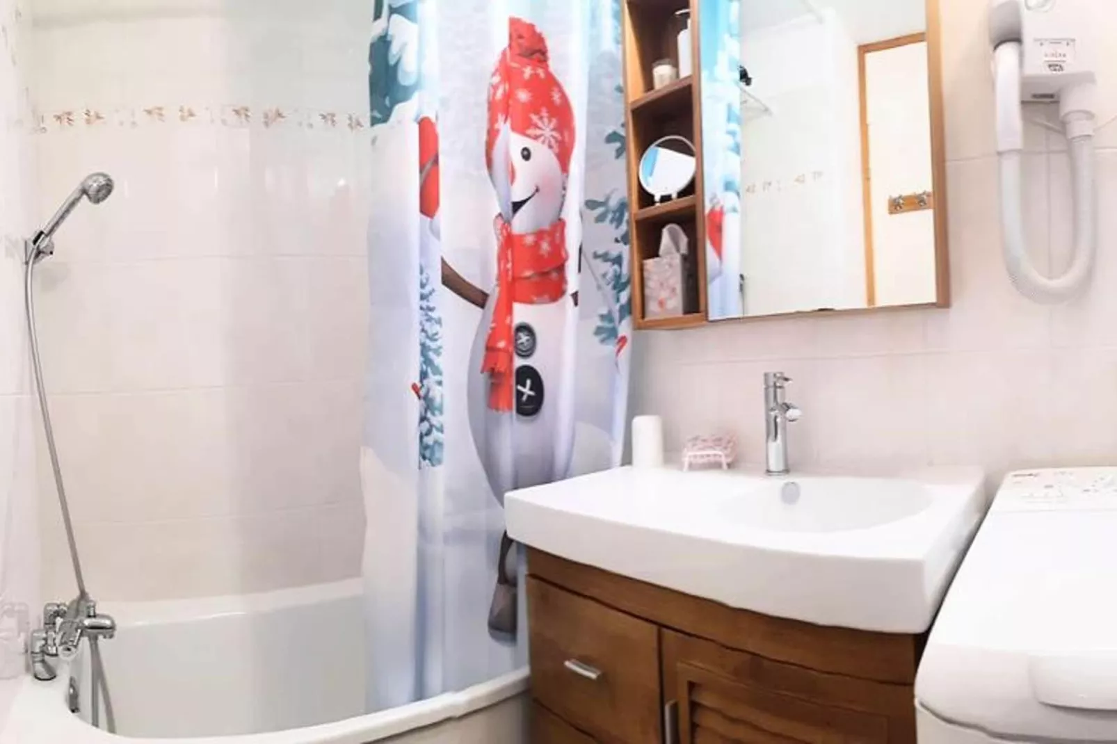 Résidence Lauziere Dessous-Badkamer