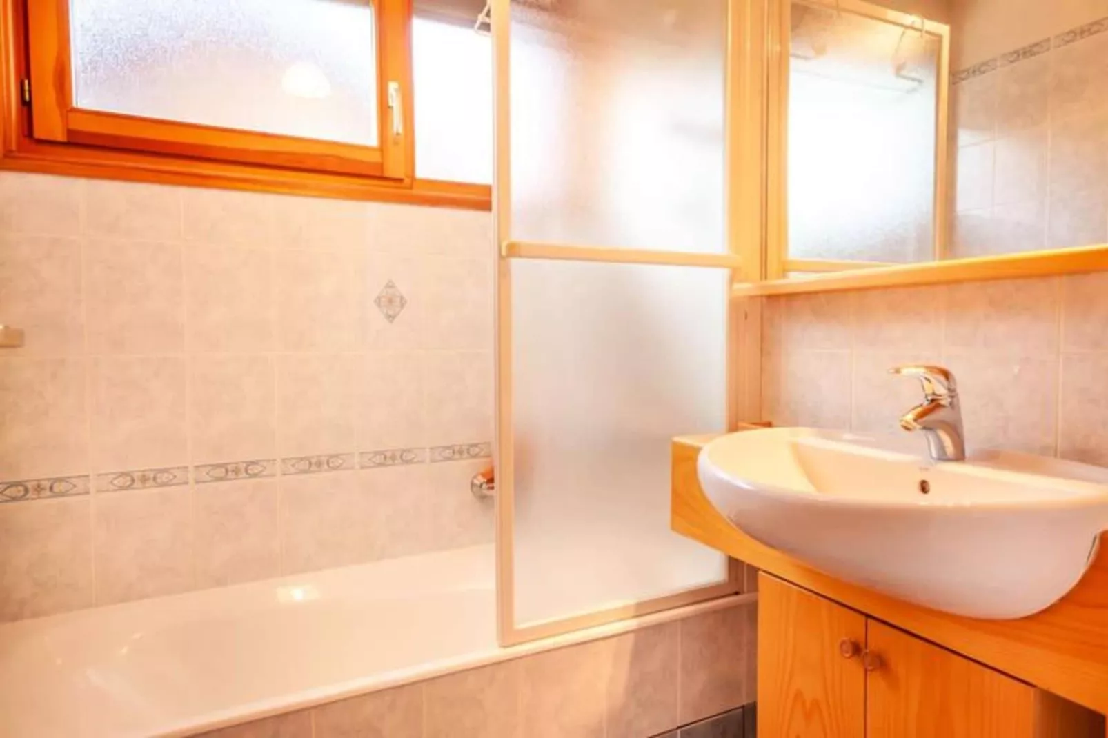 Résidence La  Ploche-Buitenkant zomer