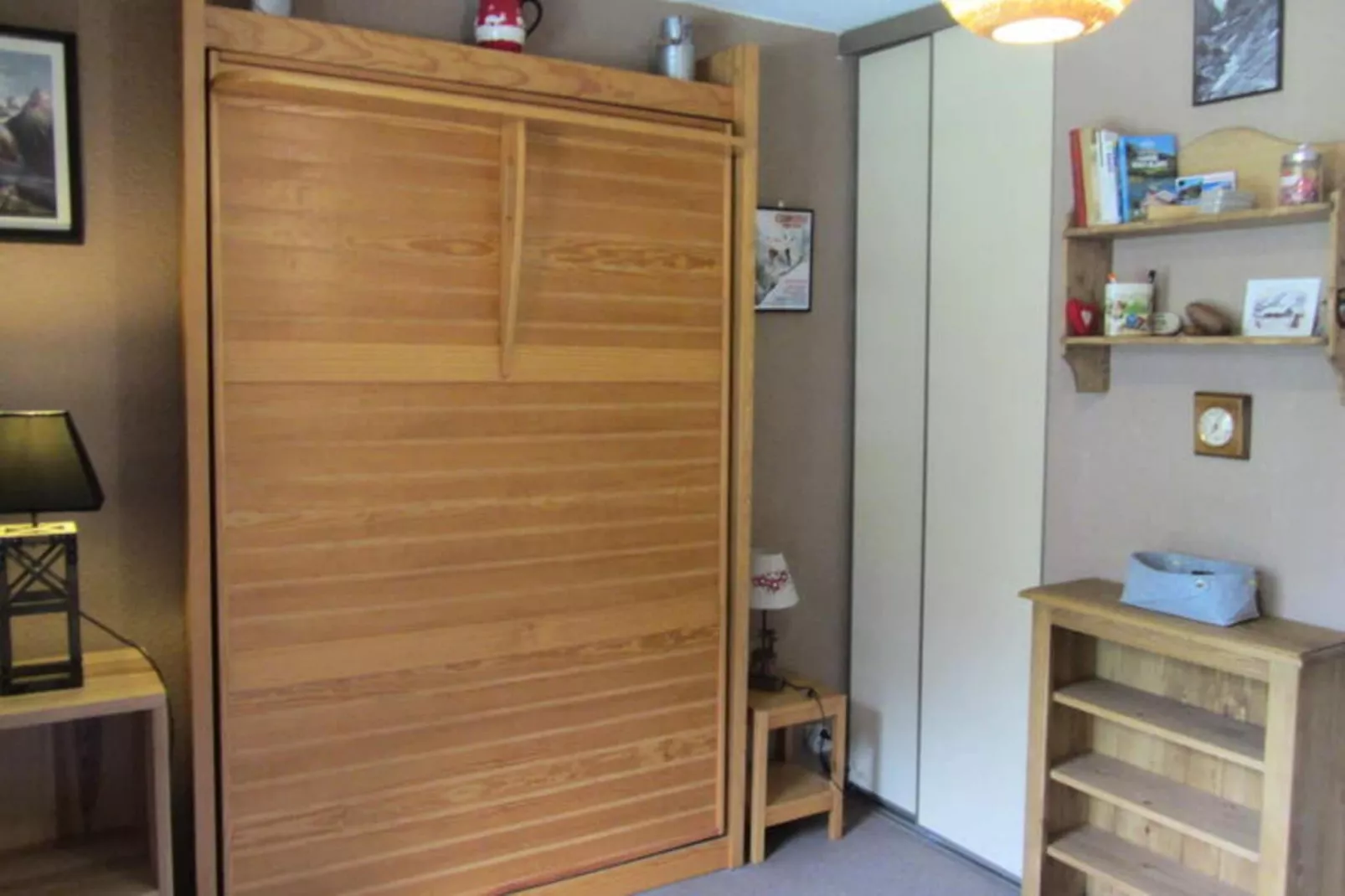 Résidence Combettes-Buitenkant zomer