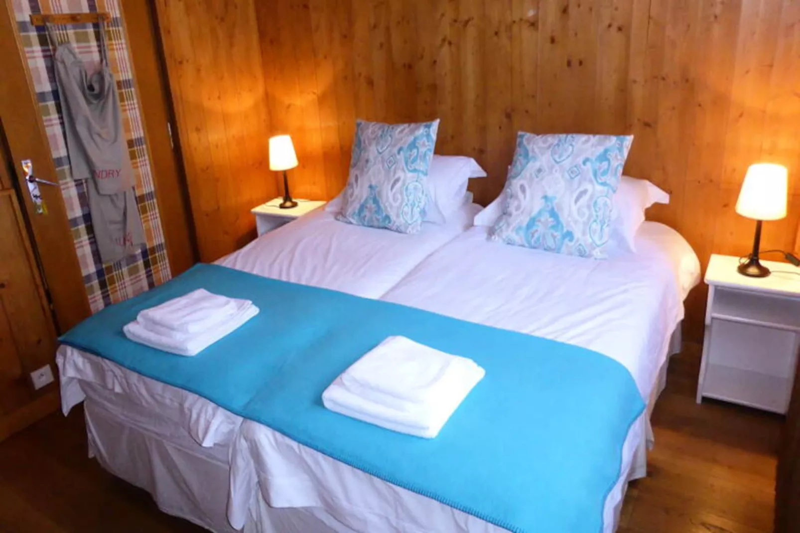 Chalet Buchan-Image-tags.