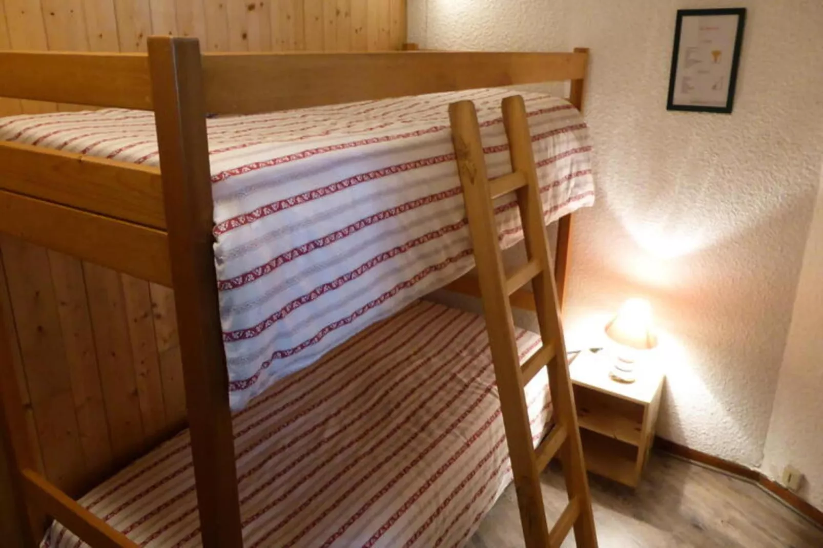 Résidence Le Brulaz-Buitenkant zomer