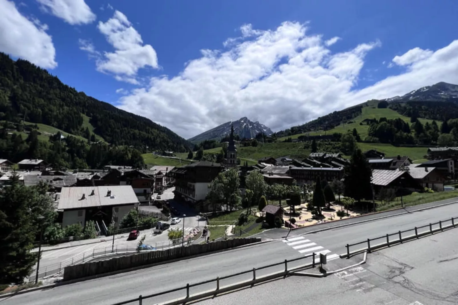 Appartements à La Clusaz-Buitenkant zomer