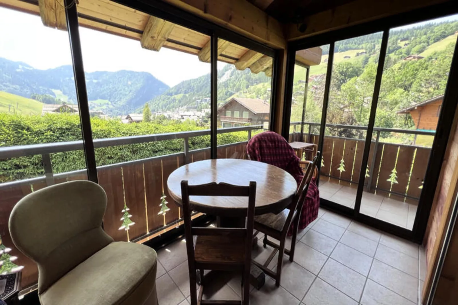 Chalets à La Clusaz-Buitenkant zomer