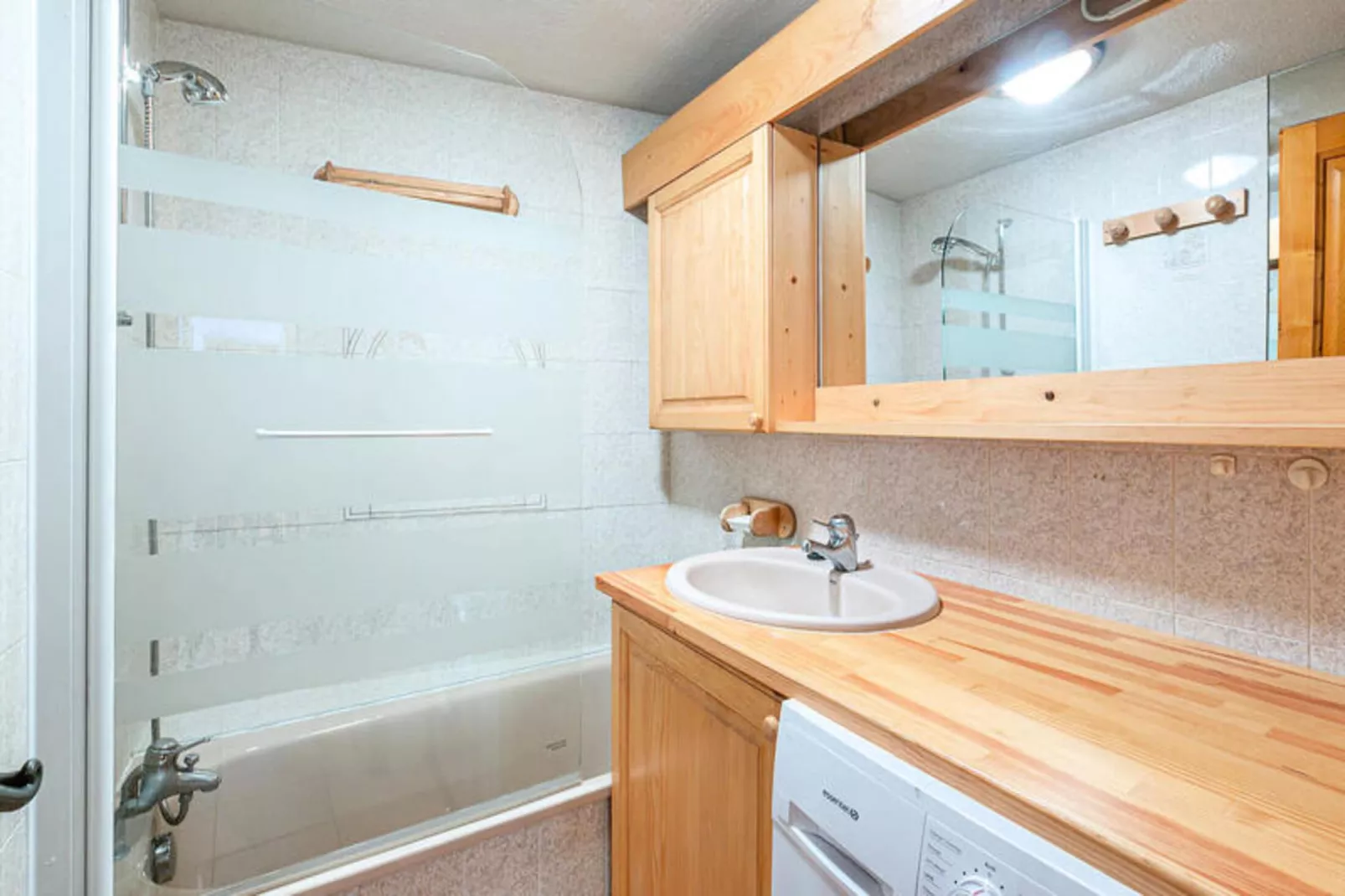 Résidence Coq De Bruyere-Badkamer