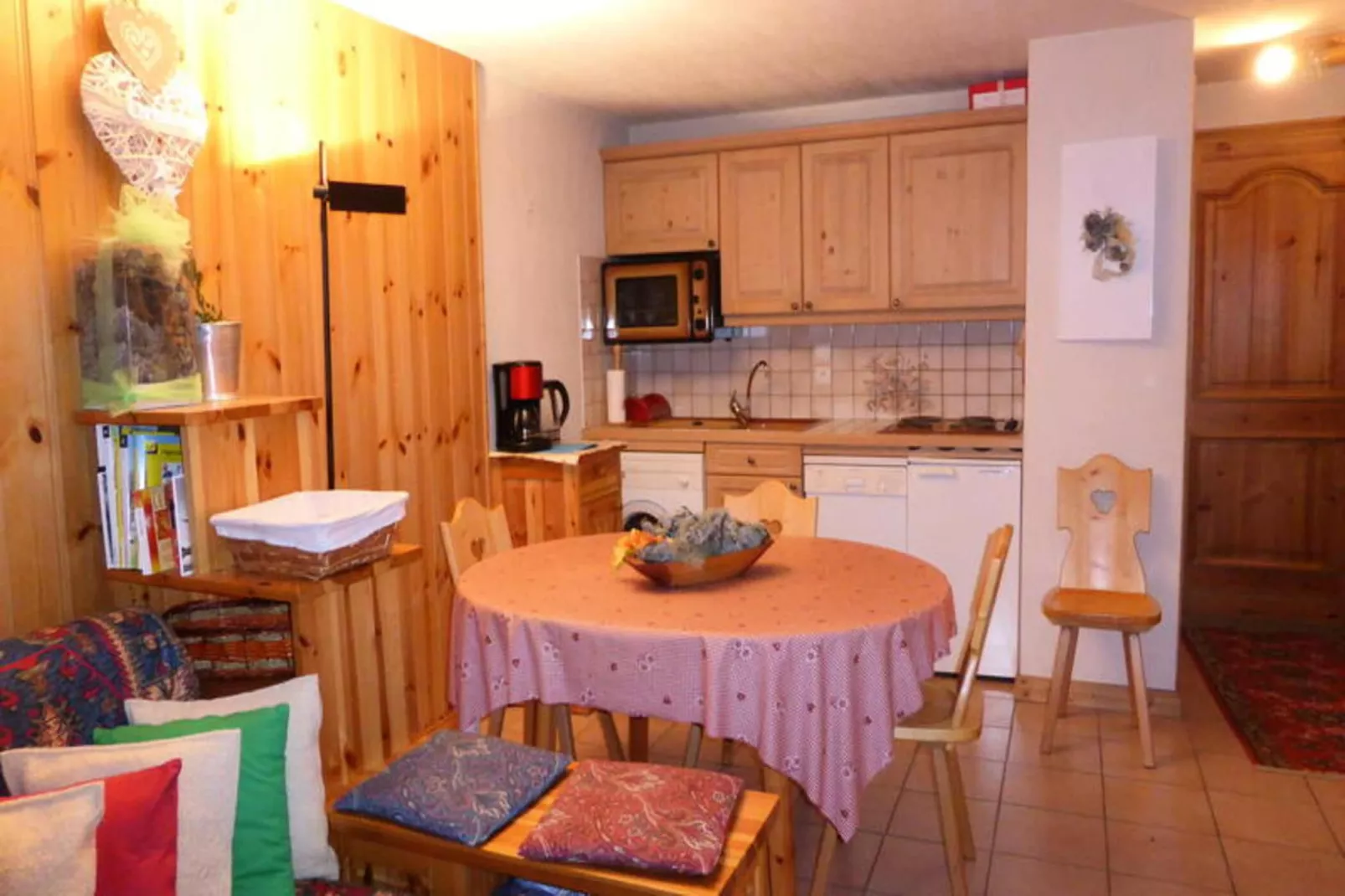 Résidence Les Aiguilles Rouges Bat B-Buitenkant zomer