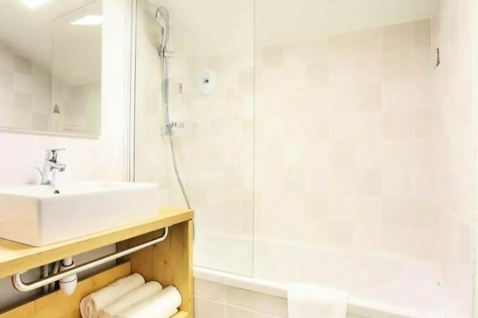 Résidence Prestige Odalys Les Fermes de Châtel-Badkamer