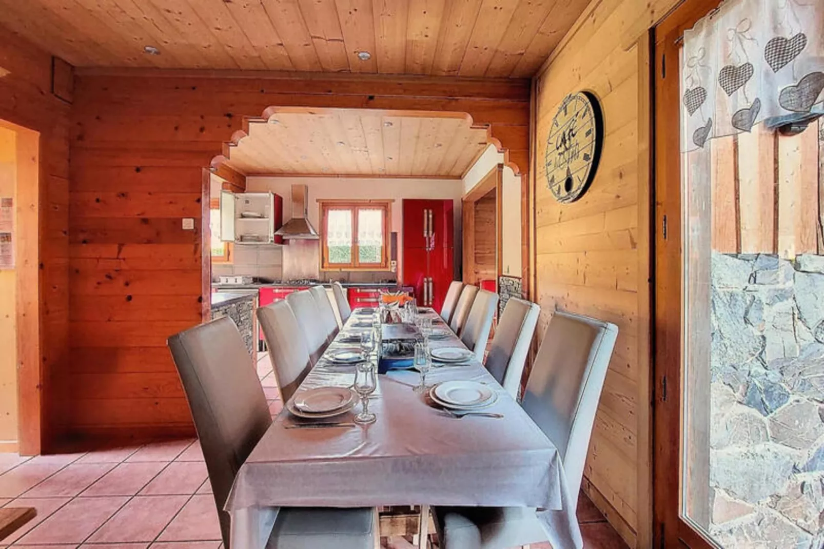 Chalets à Morzine-Eetkamer