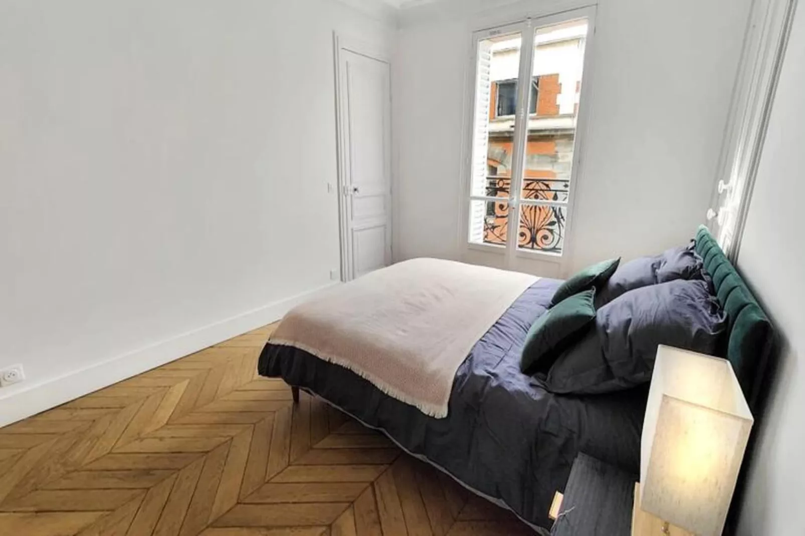 Appartement Refait &agrave; Neuf Dans Le Quartier Latin Paris 5e-Buitenkant zomer