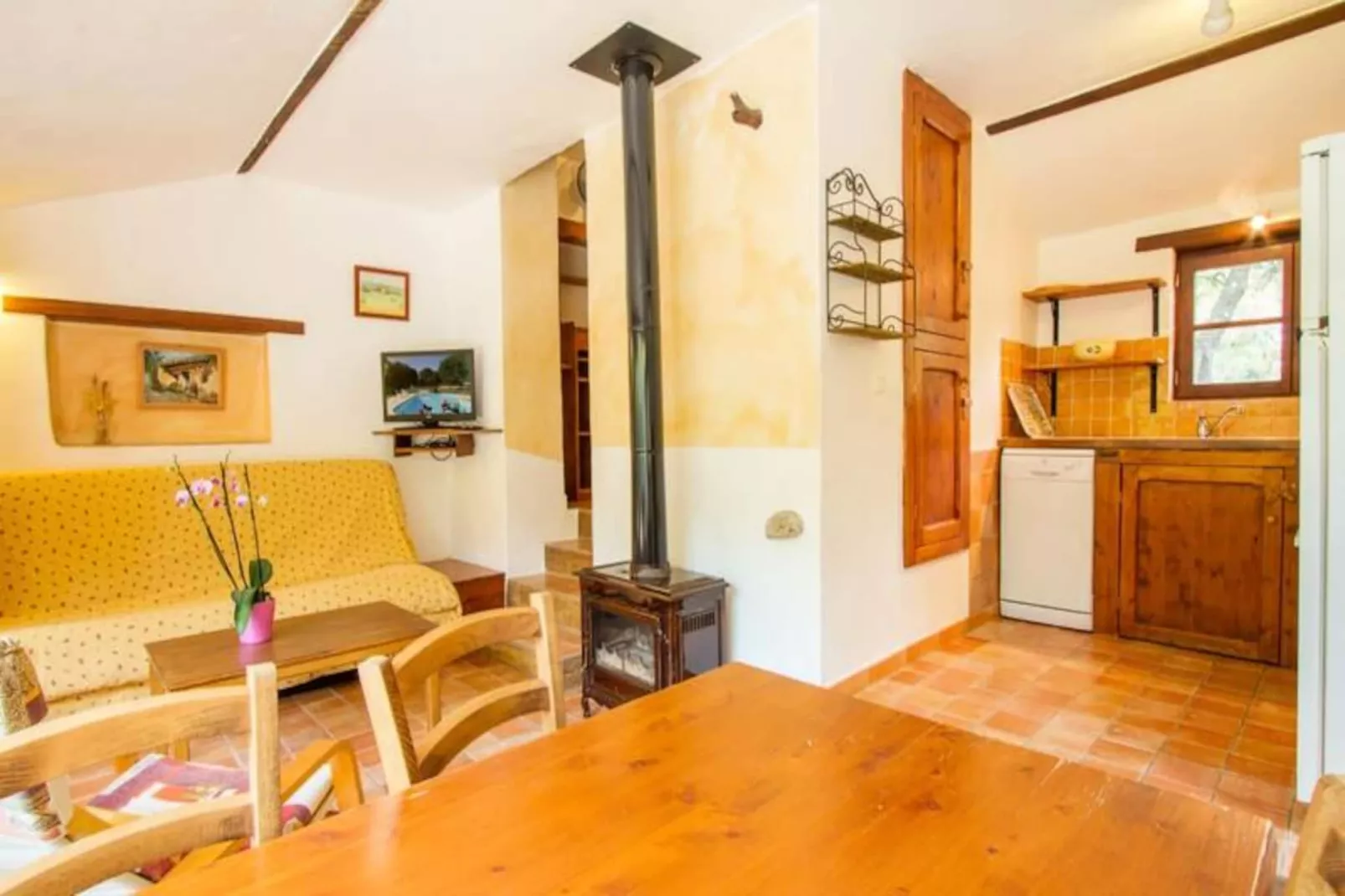 Lou Petarel, Mas Proven&ccedil;al Typique Avec Piscine Partag&eacute;e, Calme, Nature-Image-tags.