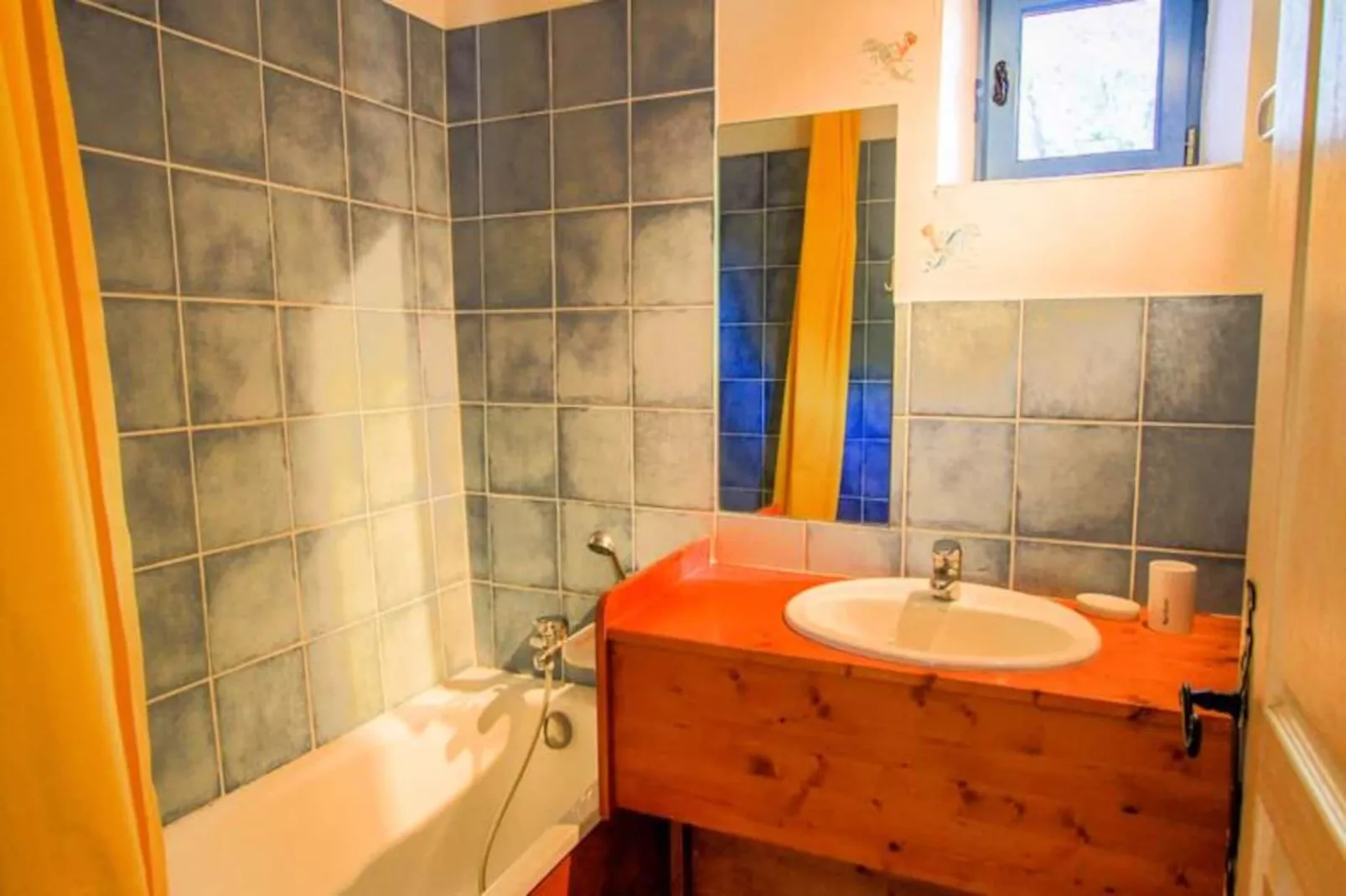 La Farigoule, Location 6/8 Personnes Avec Piscine Partag&eacute;e, Nature Et Calme-Image-tags.