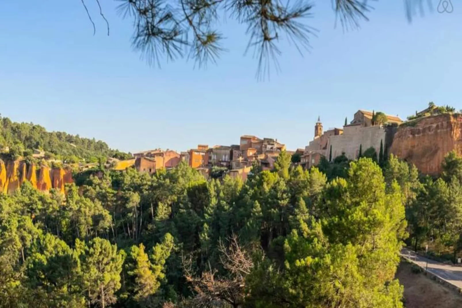 Maison Avec Vue Et Piscine Chauff&eacute;e &agrave; Roussillon-Image-tags.
