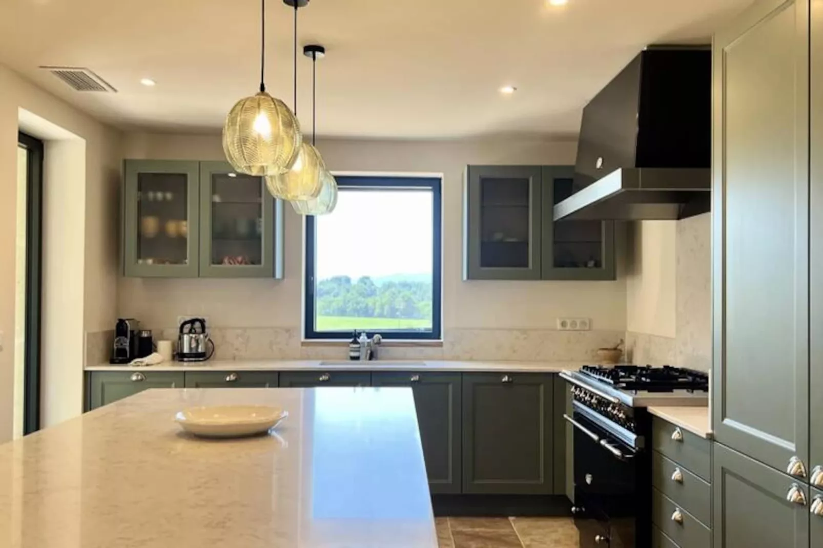 Mas Jas Du M&eacute;ou, Une &eacute;vasion Proven&ccedil;ale-Image-tags.