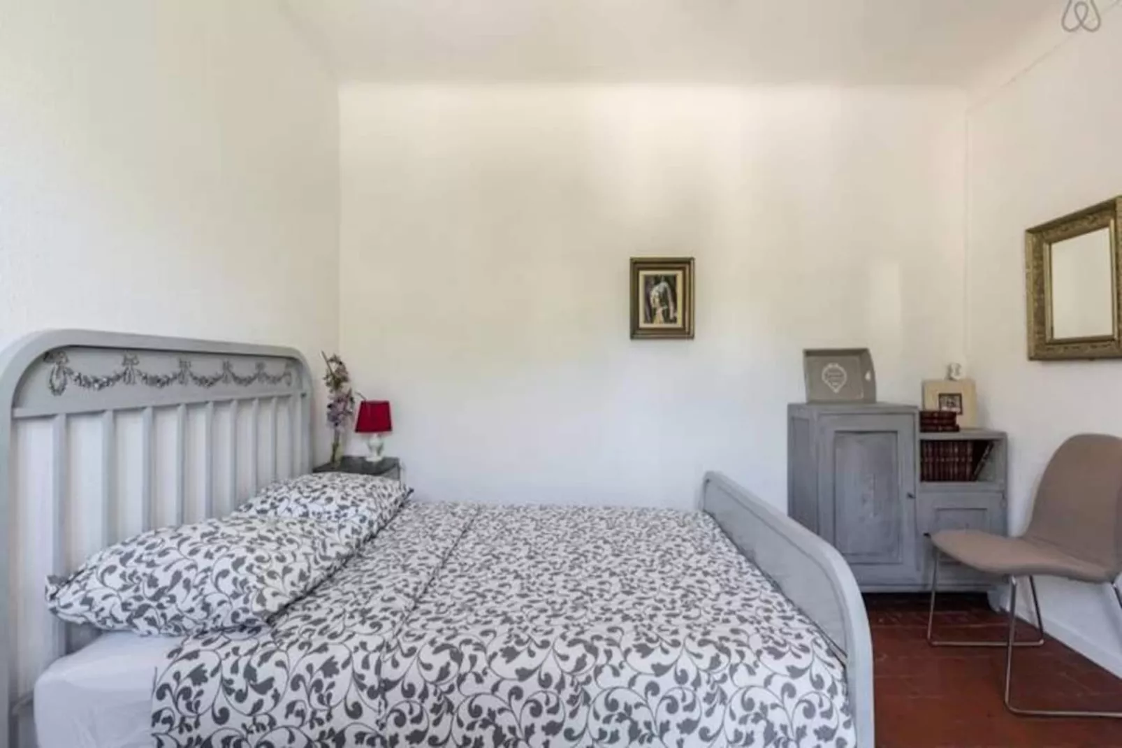 Coin De Paradis Sous Le Ch&acirc;teau Des &eacute;v&ecirc;ques-Image-tags.