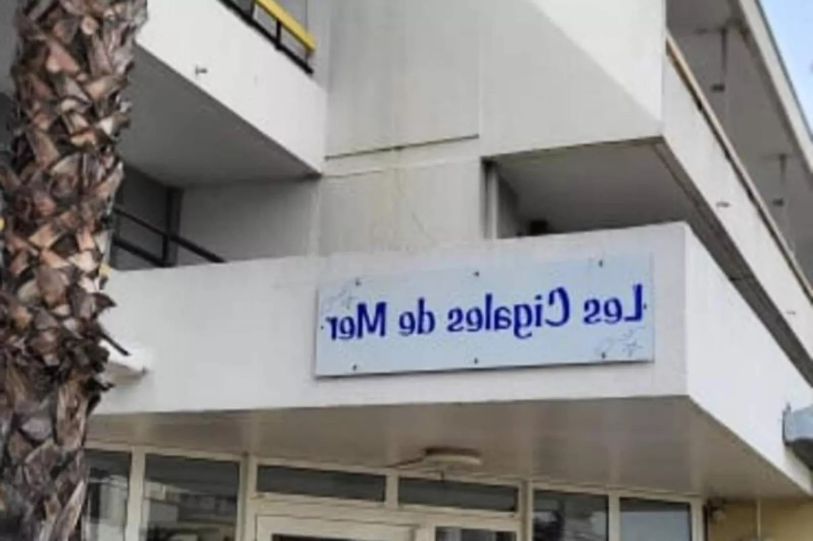 Résidence La Cigale De Mer &agrave; 100 M De La Plage Et Du Centre Ville Du Grau Du Roi-Buitenkant zomer