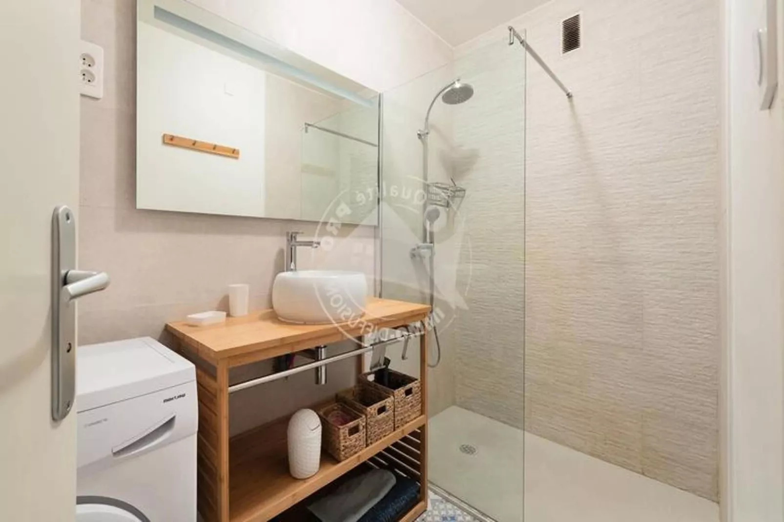 Résidence "le Frédéric Mistral"-Badkamer