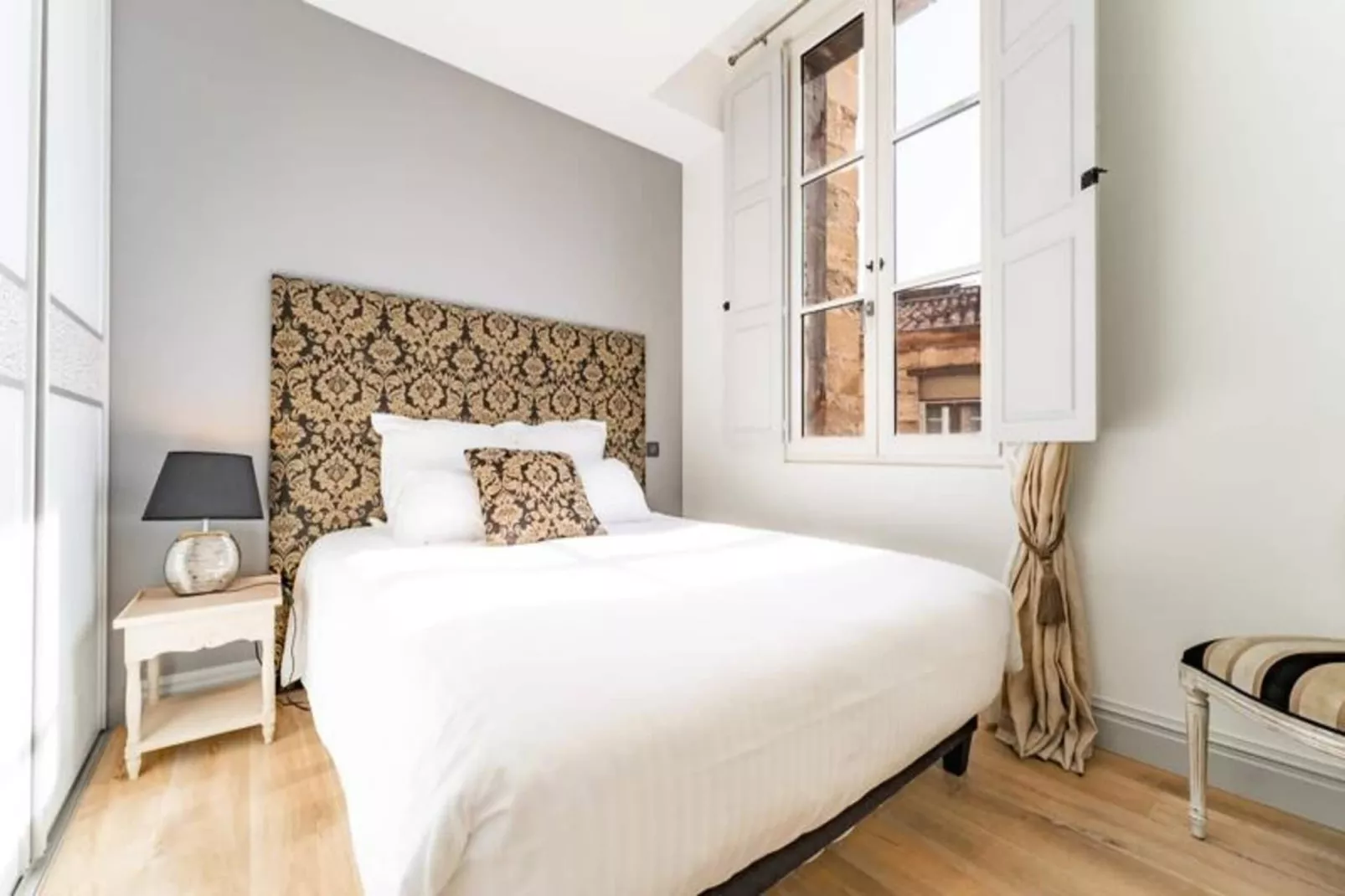 Chaleureux Appartement Au C&oelig;ur Du Quartier Historique Saint-michel-Slaapkamer