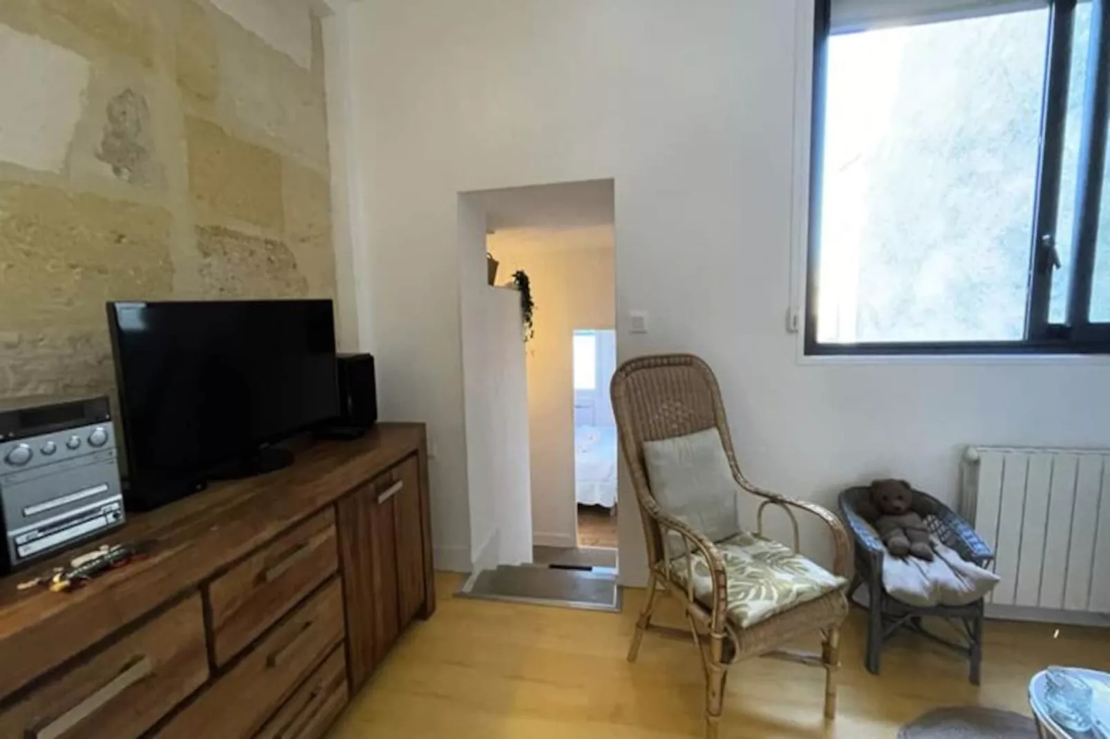 Superbe Appartement Joliment D&eacute;cor&eacute; Pour 4 P Sur Les Quais De Bordeaux-Image-tags.