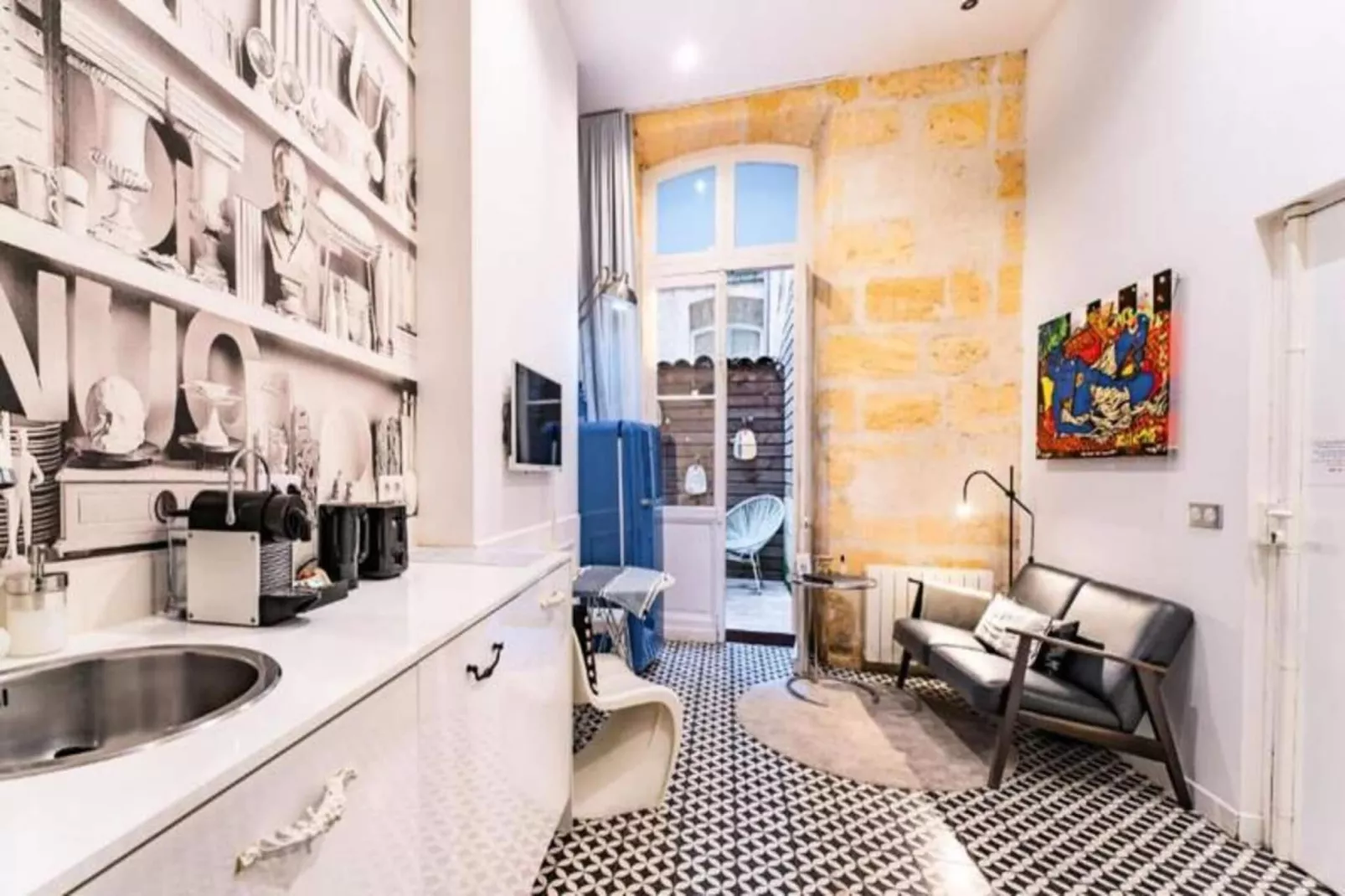 Studio D'architecte Charmant Dans Un Immeuble Du Xviii&egrave;me Dans Le Centre-Woonkamer