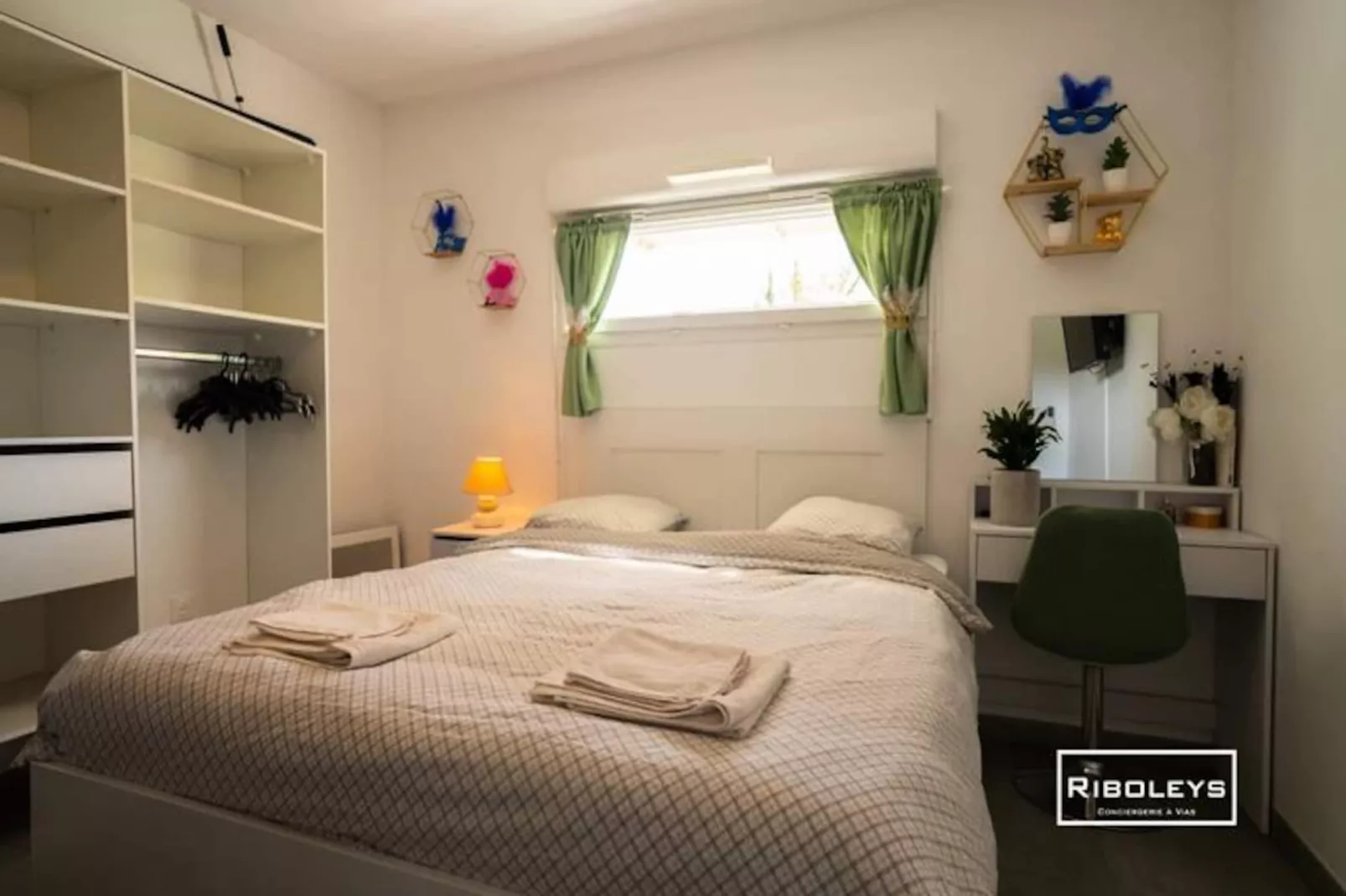 T2 Climatis&eacute; Avec Wifi Et Piscine-Image-tags.