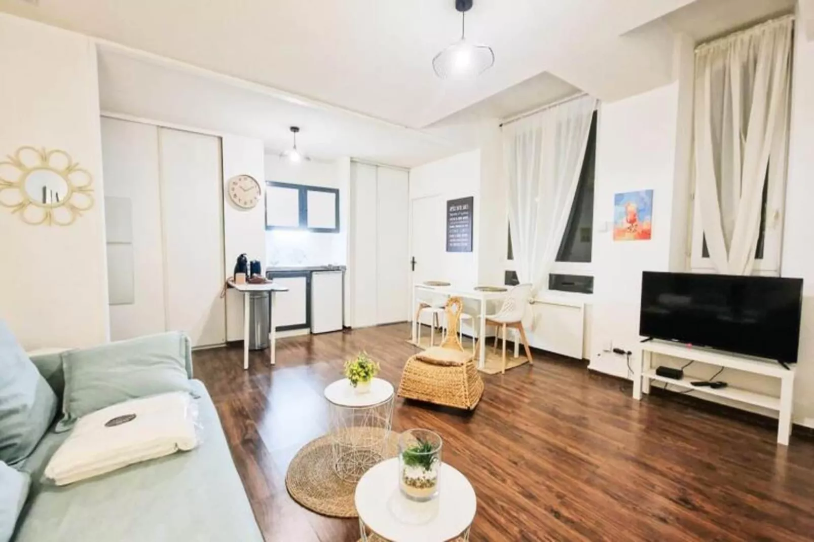 | Le Montorge 🚠| Studio Hyper-centre | Tout &eacute;quip&eacute;-Buitenkant zomer