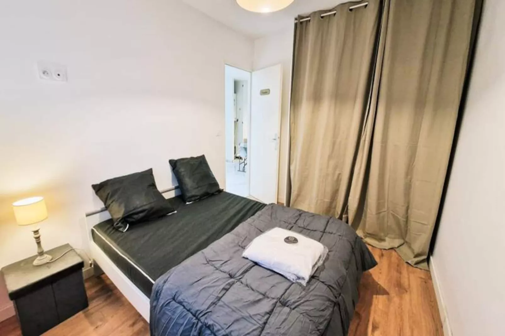 Le Monochrome De Majordome 🤍-Image-tags.