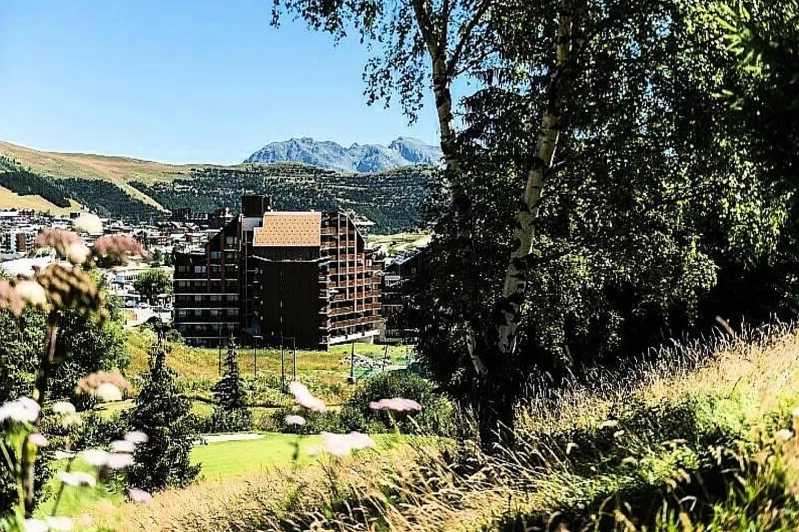 Résidence Les Mélèzes - Maeva Home-Buitenkant zomer