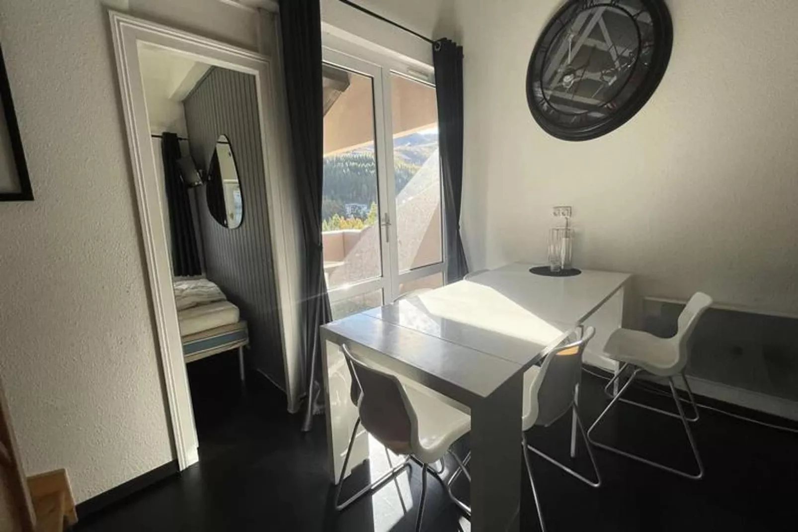 Résidence Arc En Ciel C-Eetkamer