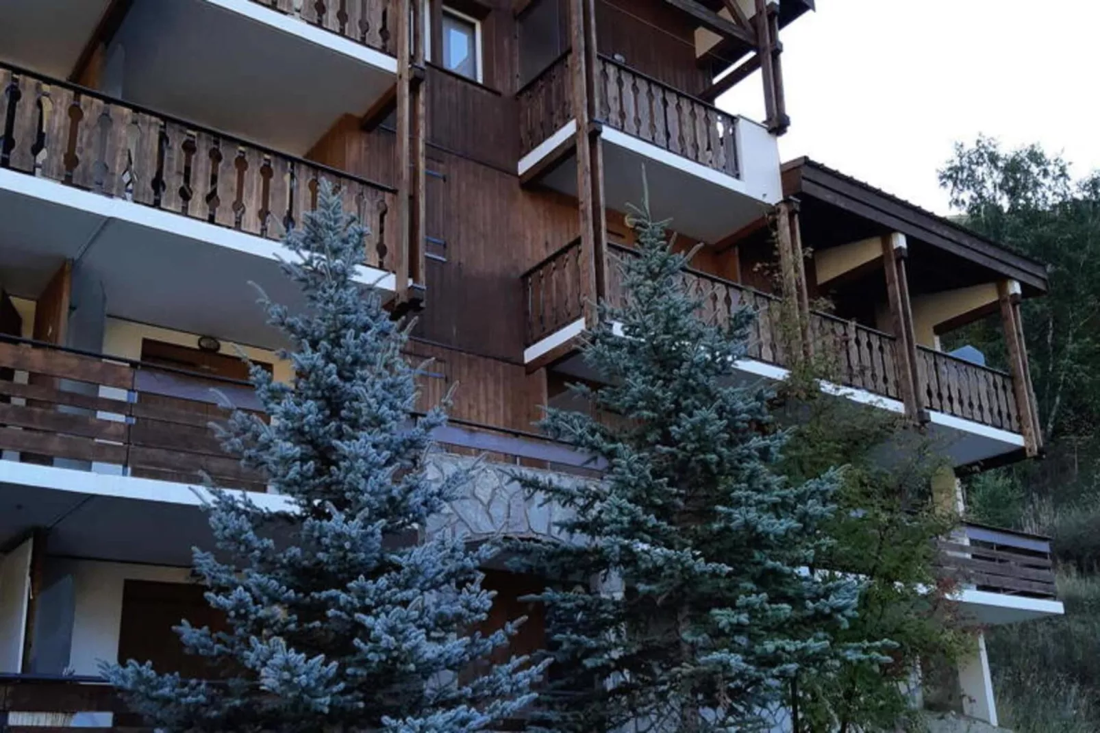 Résidence Ecrins 7-Buitenkant zomer