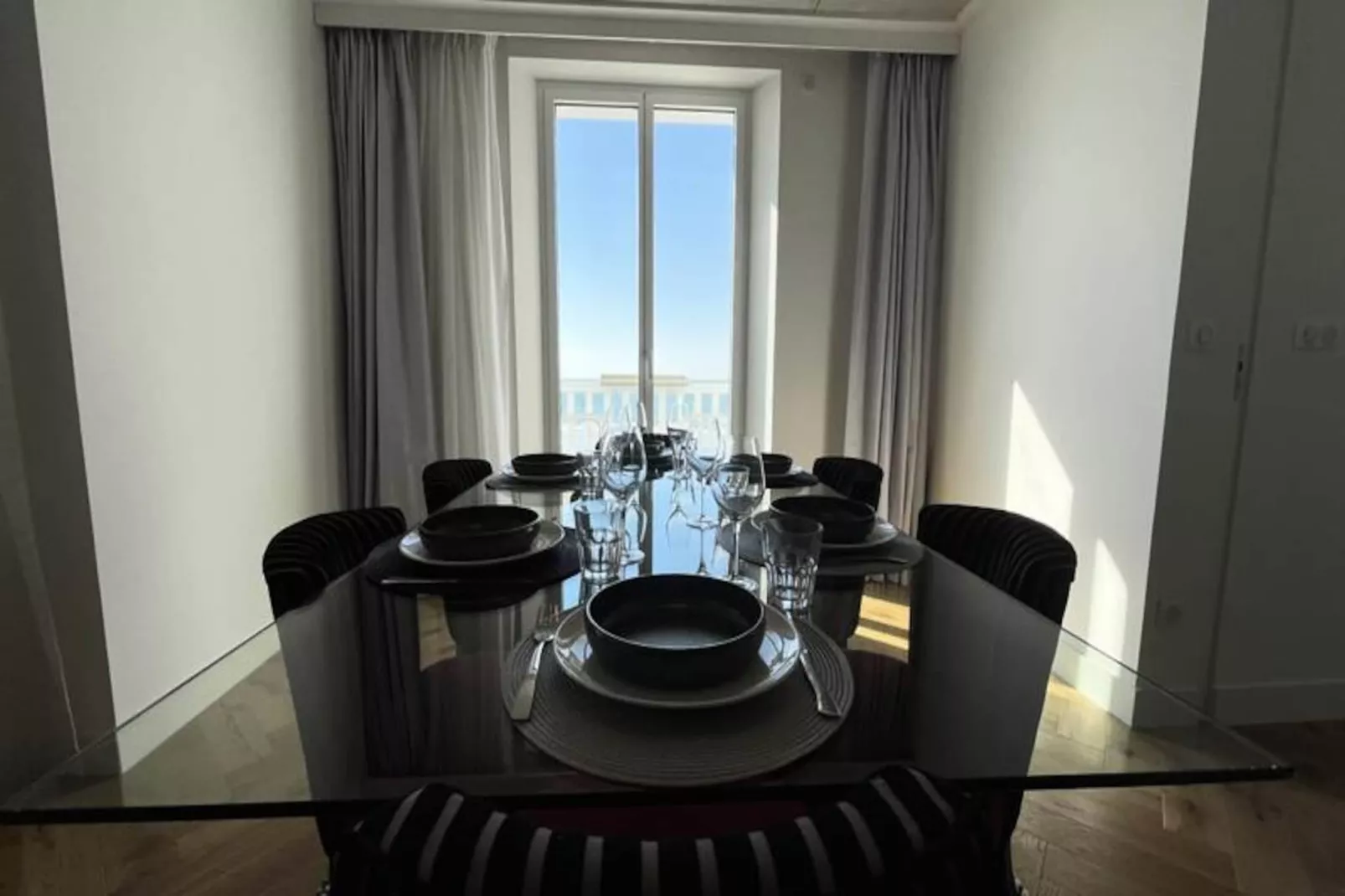 Maison R&eacute;gent & Spa - Un Si Bel Horizon-Image-tags.