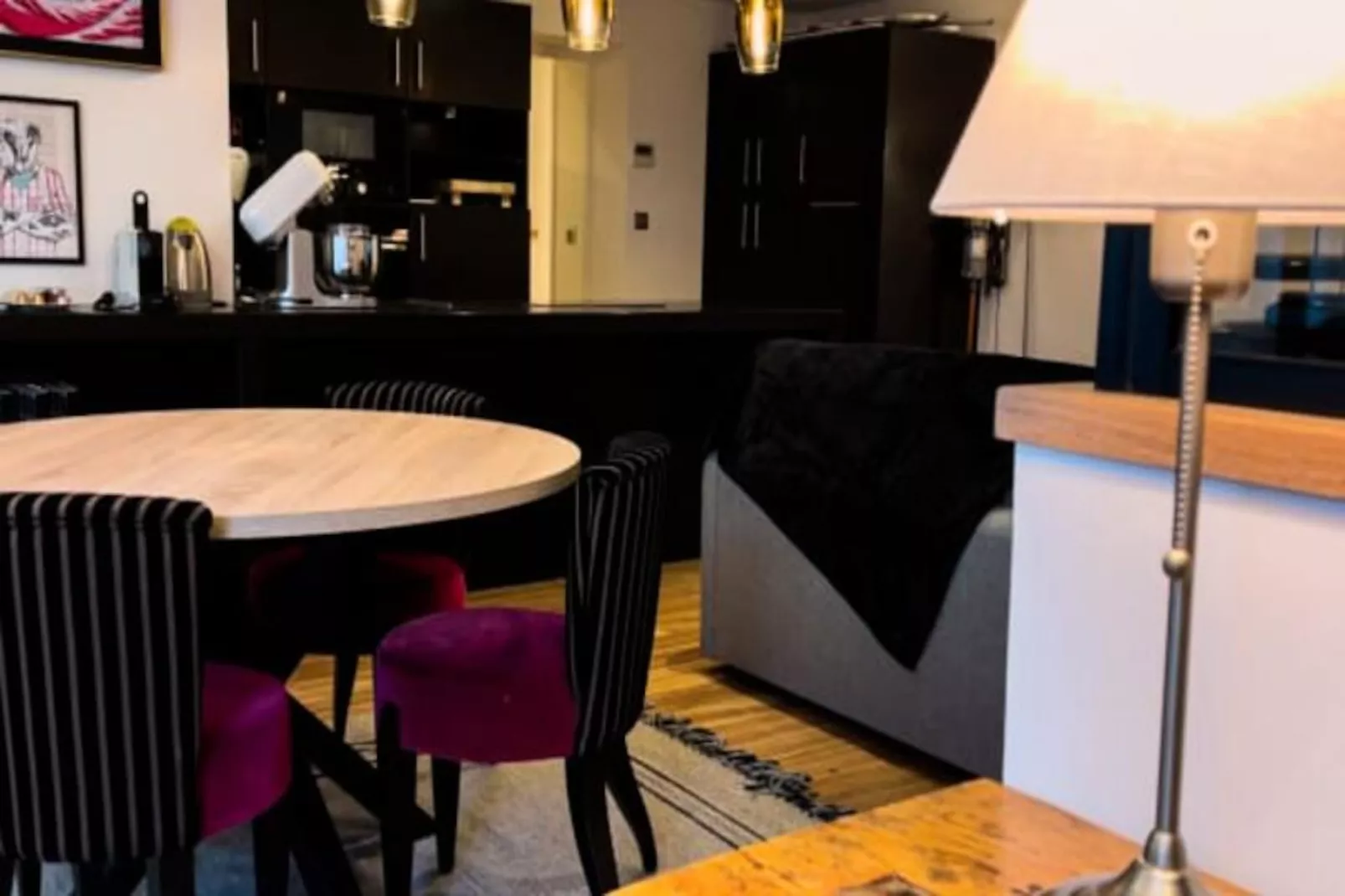 Maison R&eacute;gent & Spa - En Haut De L'escalier-Image-tags.