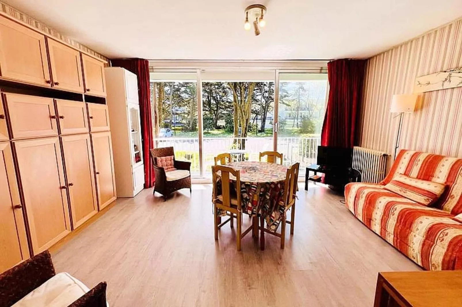 Résidence Goulvars-Eetkamer