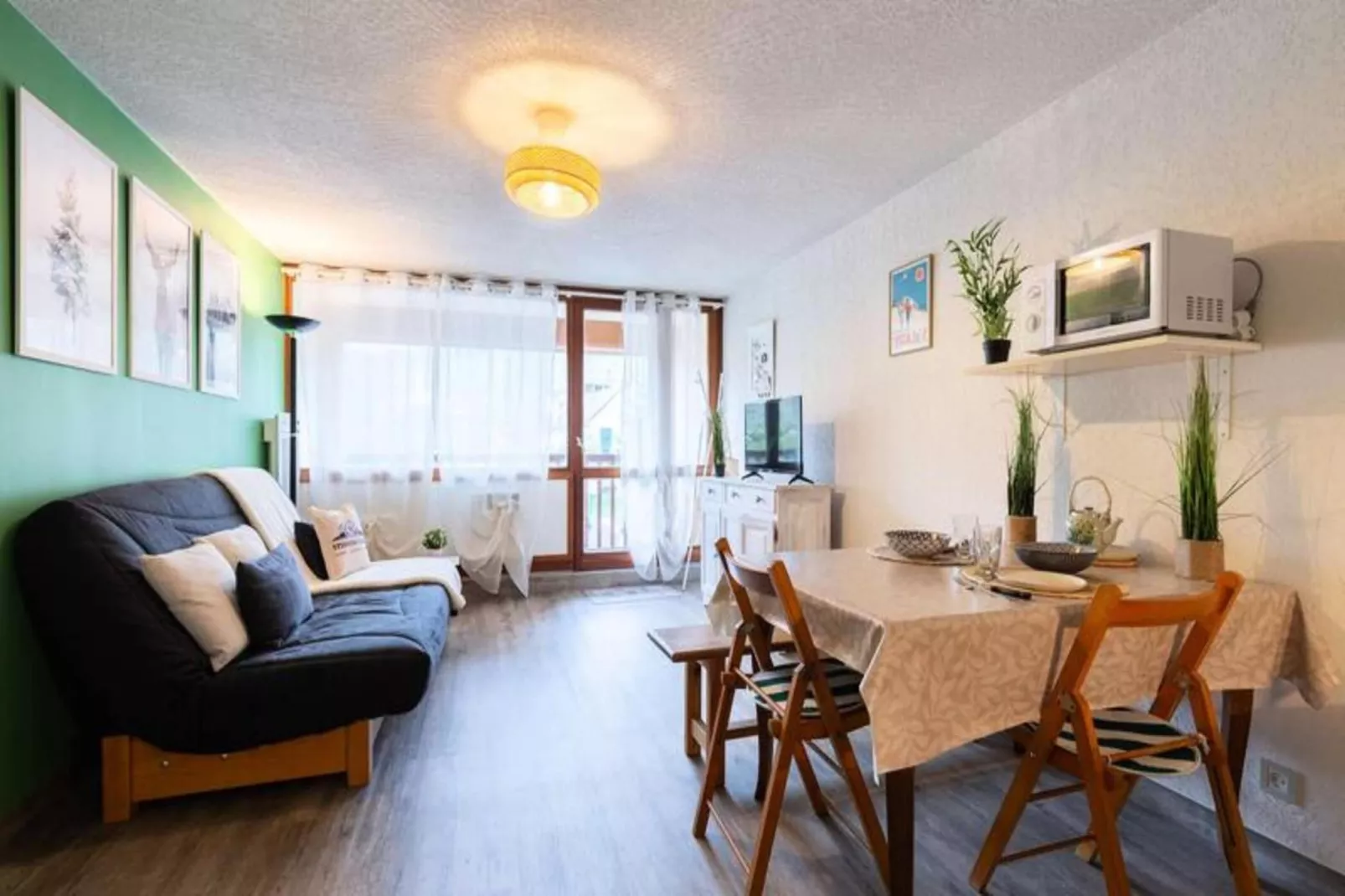 Résidence Aurette:neouvielle-Eetkamer