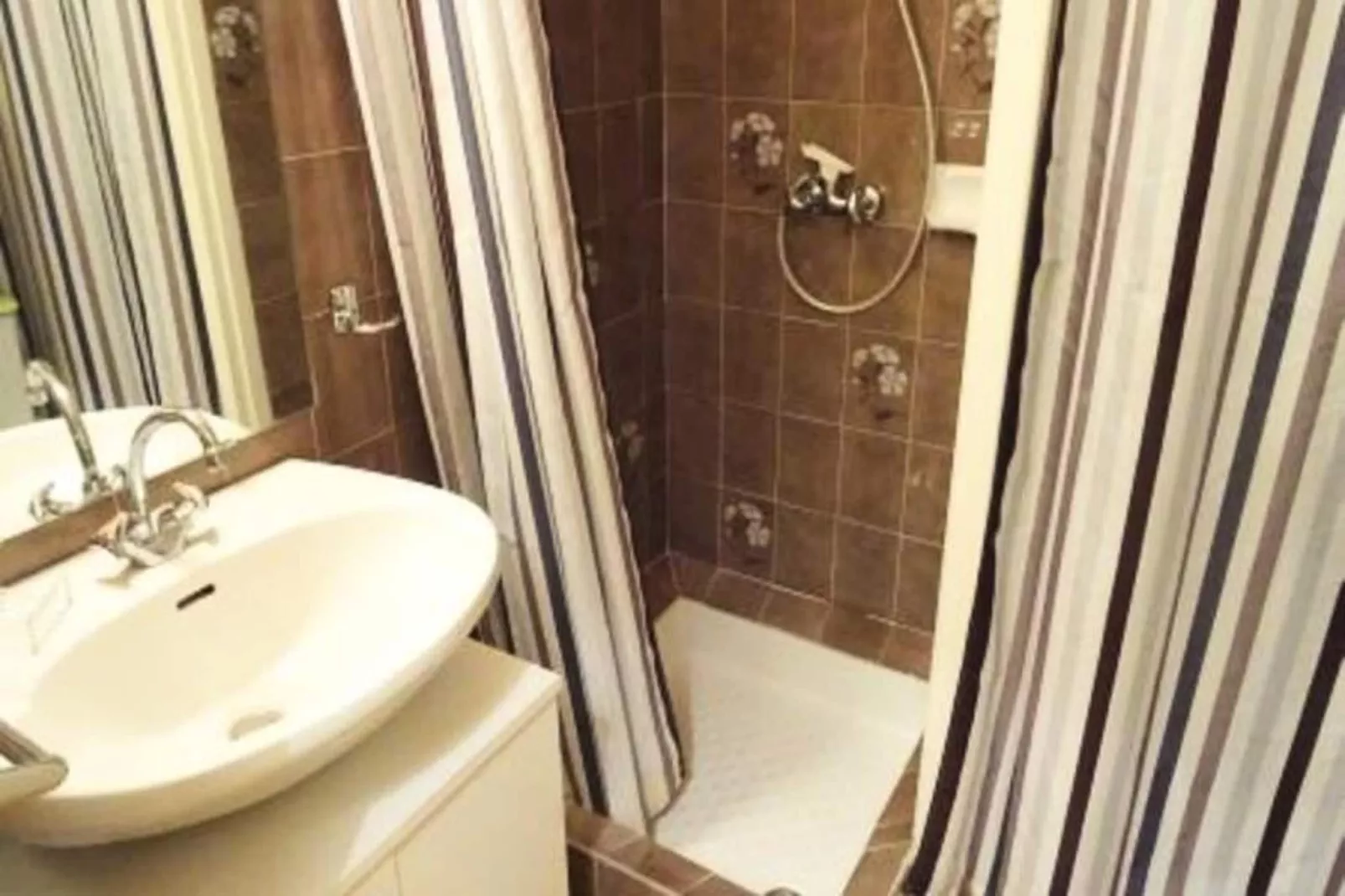 Résidence Le Chateau Durieux 4-Badkamer